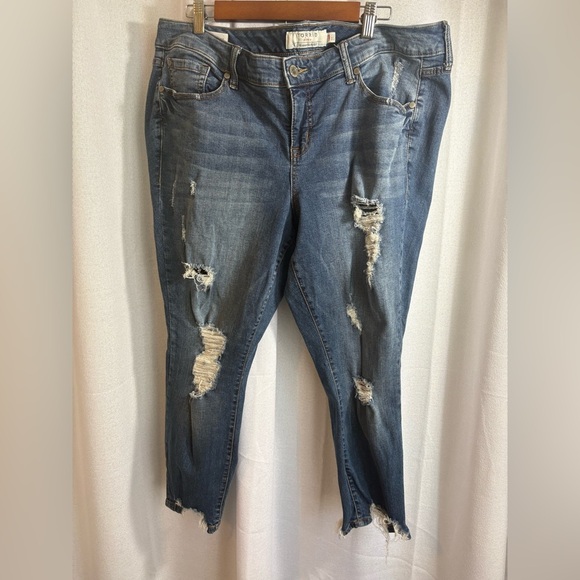 Torrid Jeans Ankle Skinny Destruction Size 18 Distressed EUC 0411 - Picture 4 of 13